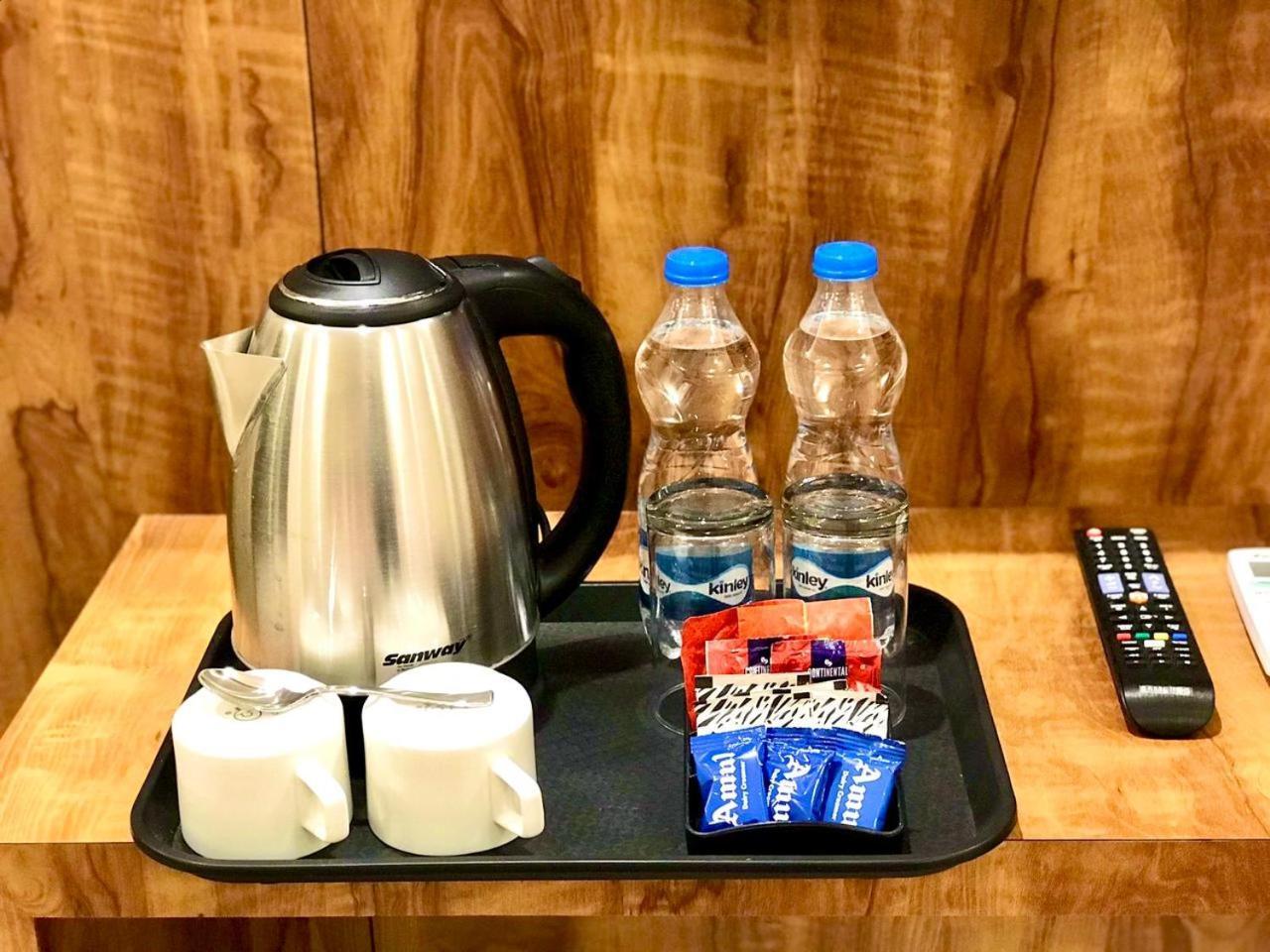 Hampton Hotel - 200 Mt From Golden Temple Amritsar Ngoại thất bức ảnh