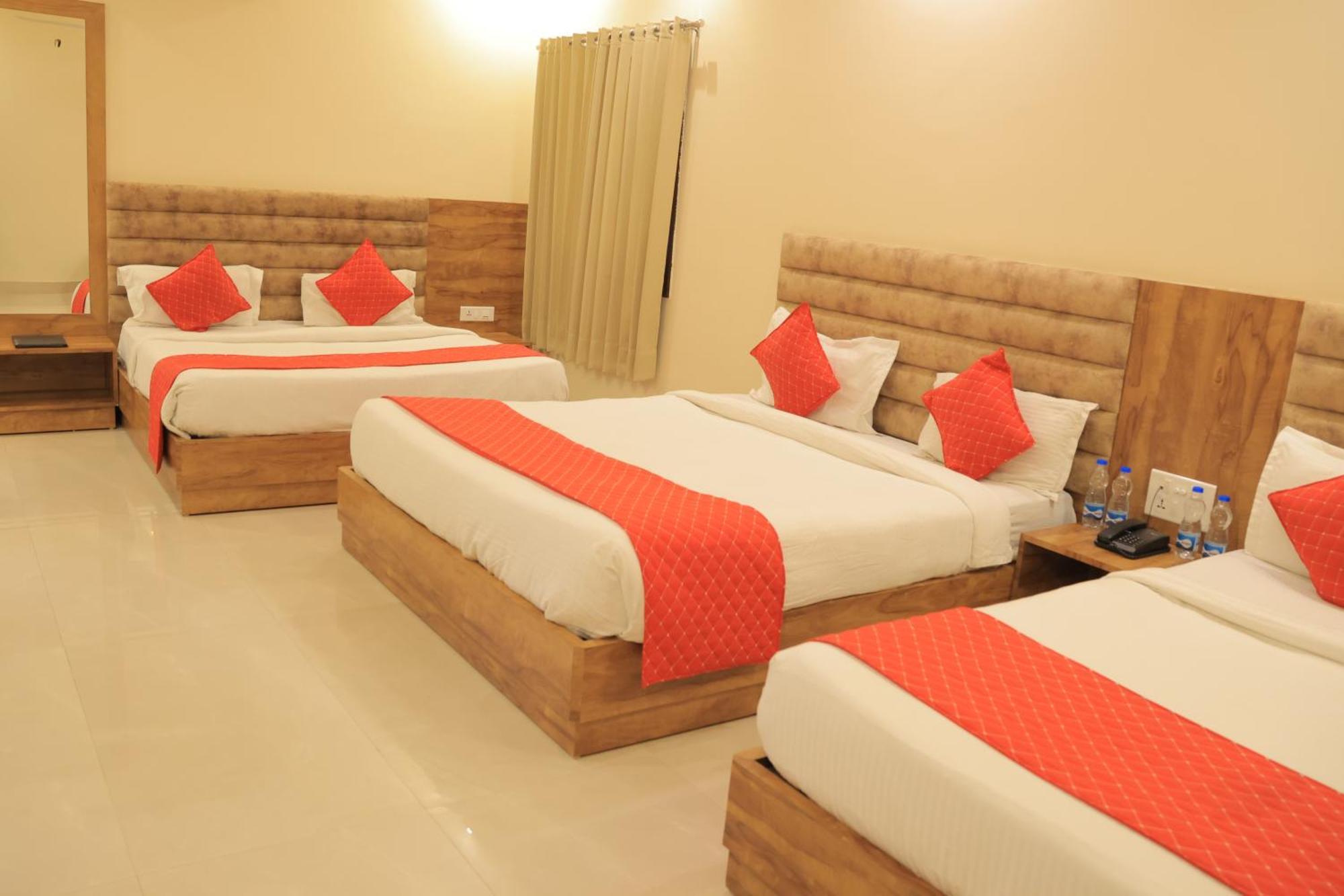 Hampton Hotel - 200 Mt From Golden Temple Amritsar Ngoại thất bức ảnh